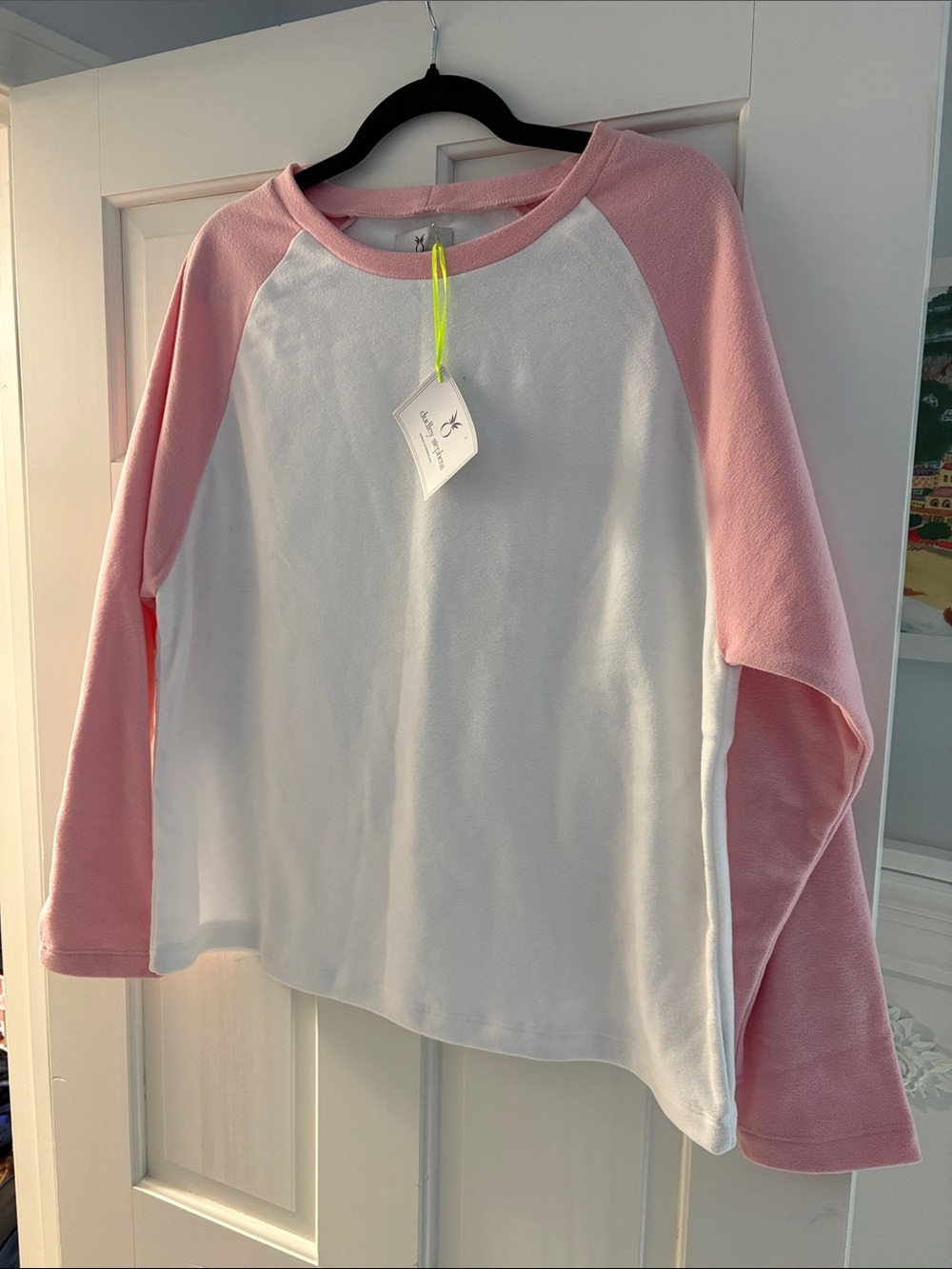 NWT Dudley Stephens Pink & White Raglan Long-Sleeve Top - XL
